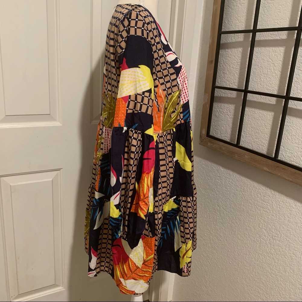 Comfy Tunic Floral dress size medium - Picture 2 of 5